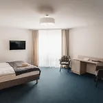 Hotel apartamentowy Z Widokiem Na Jezioro 3*