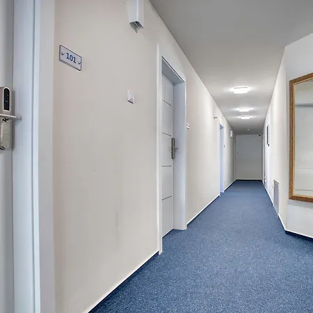 Z Widokiem Na Jezioro Aparthotel Ryn (Warmian-Masurian)