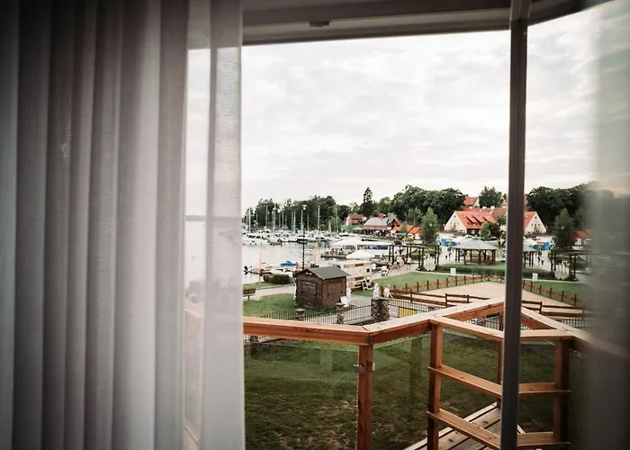 Z Widokiem Na Jezioro Aparthotel 3*