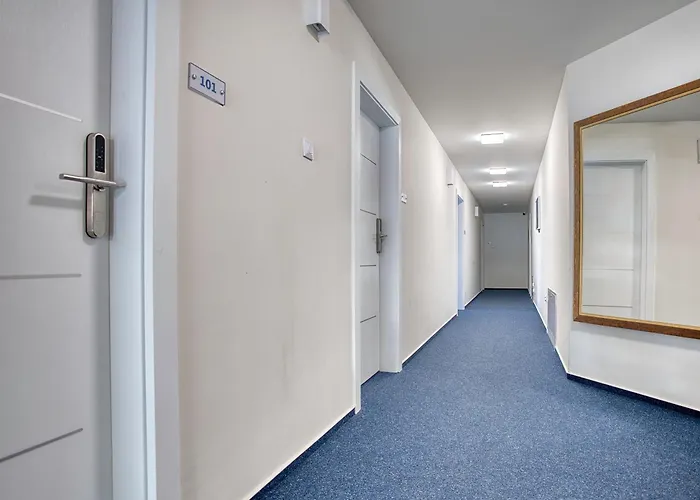 Z Widokiem Na Jezioro Aparthotel Ryn (Warmian-Masurian)